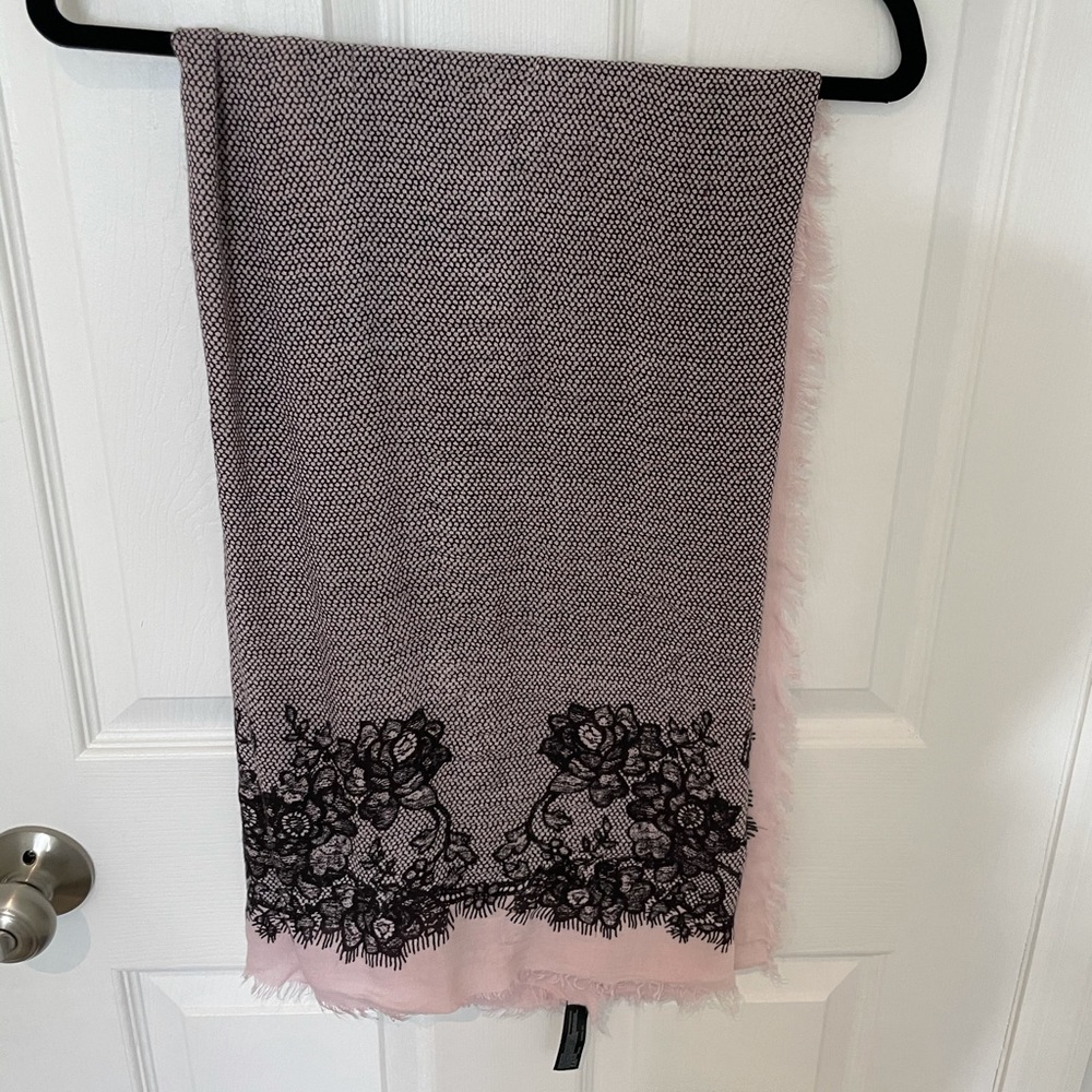 Express black lace design and pink scarf